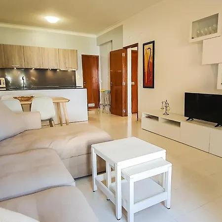 Be My Guest * Armacao de Pera